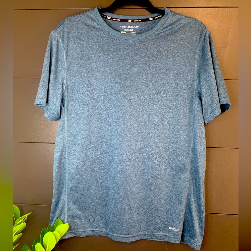 TEK GEAR dry tek shirt. Mens M. Short sleeve. Summer. Activewear. Casual. - Picture 1 of 5